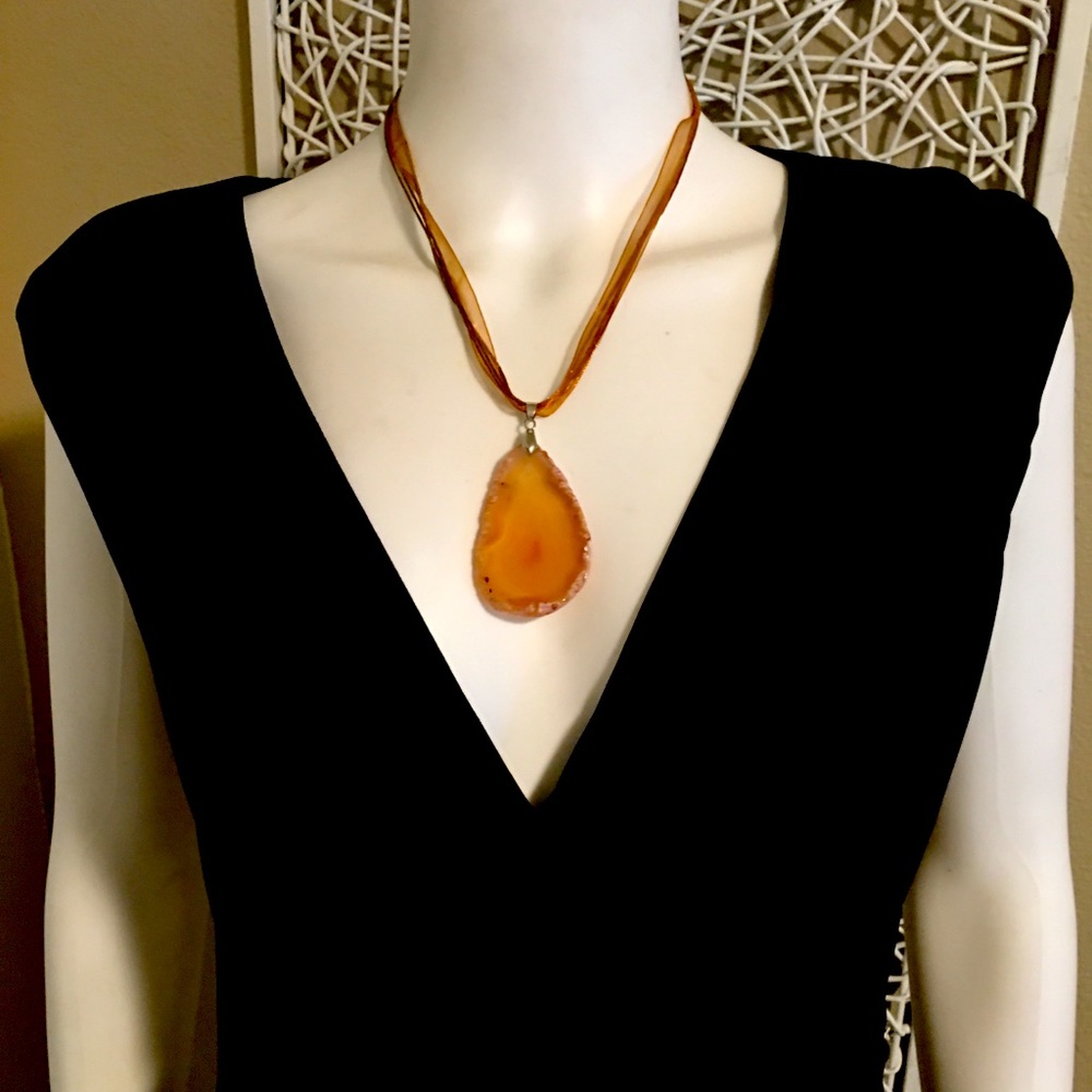 (Video) Jasper Agate Pendant Necklace